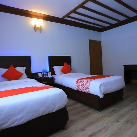 Oyo 591 Hotel Blue Moon Dharampur Экстерьер фото