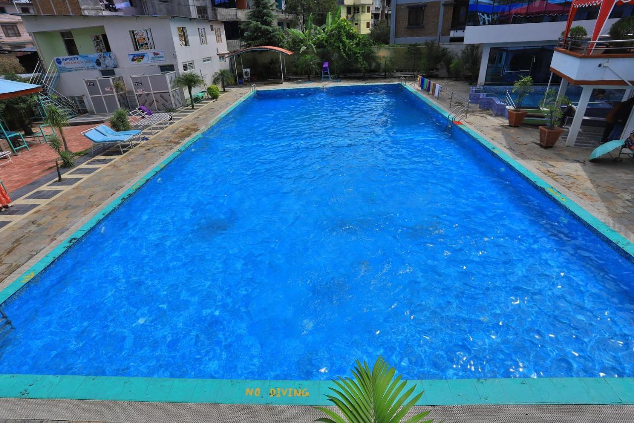 Oyo 591 Hotel Blue Moon Dharampur Экстерьер фото