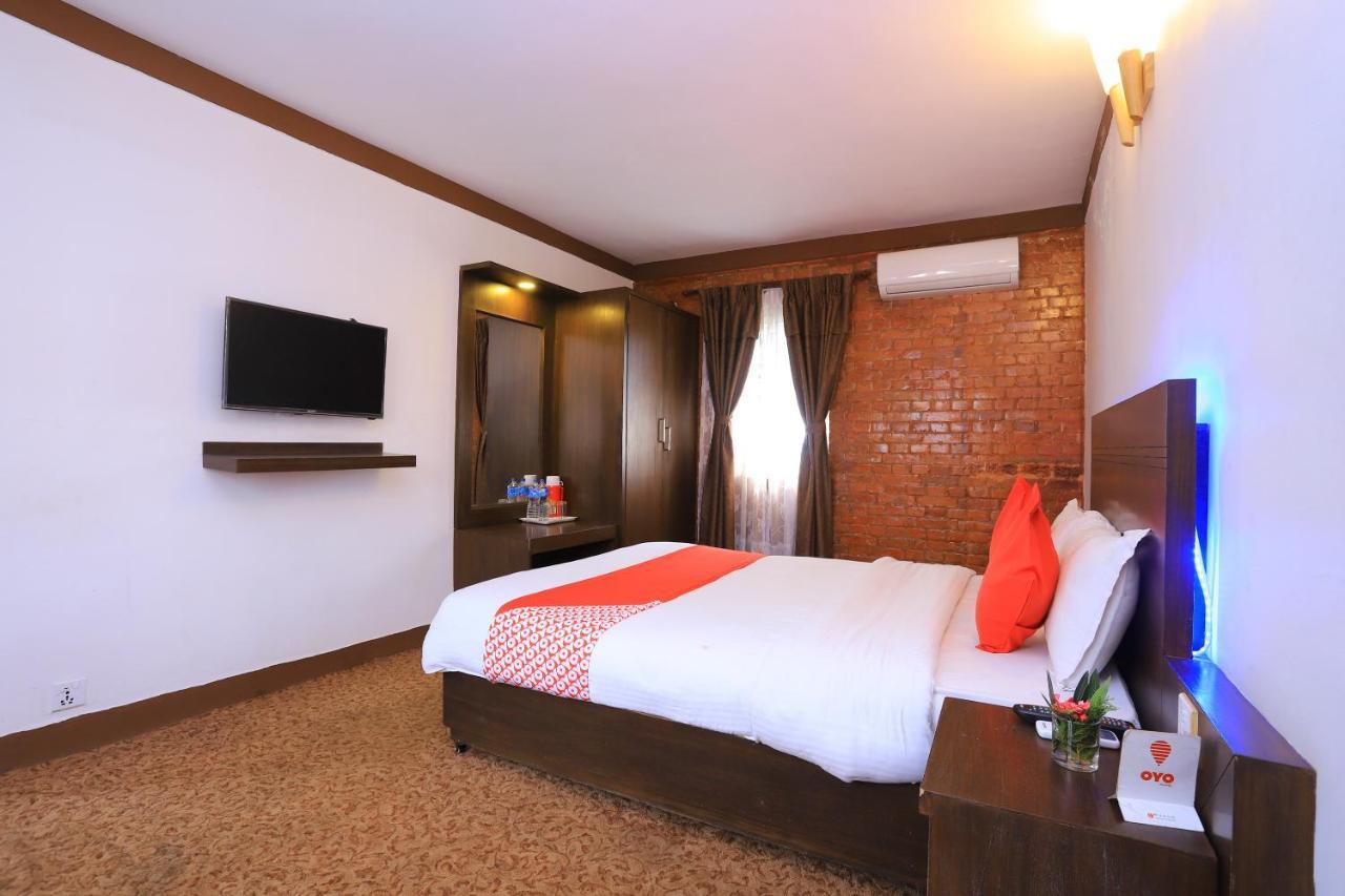 Oyo 591 Hotel Blue Moon Dharampur Экстерьер фото