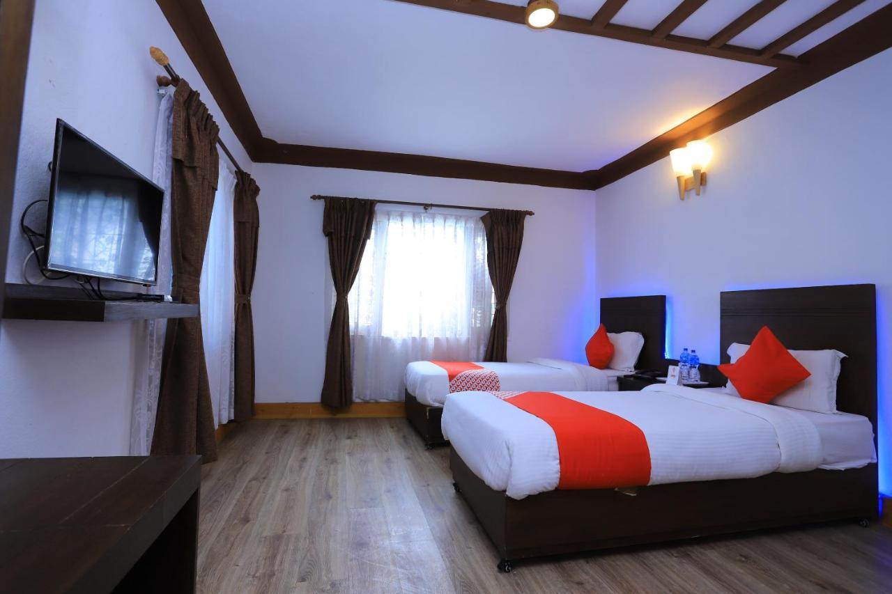 Oyo 591 Hotel Blue Moon Dharampur Экстерьер фото