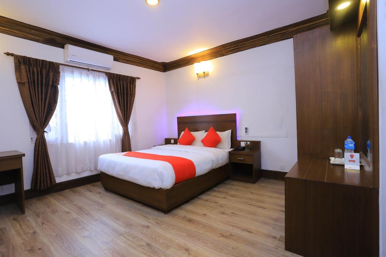 Oyo 591 Hotel Blue Moon Dharampur Экстерьер фото