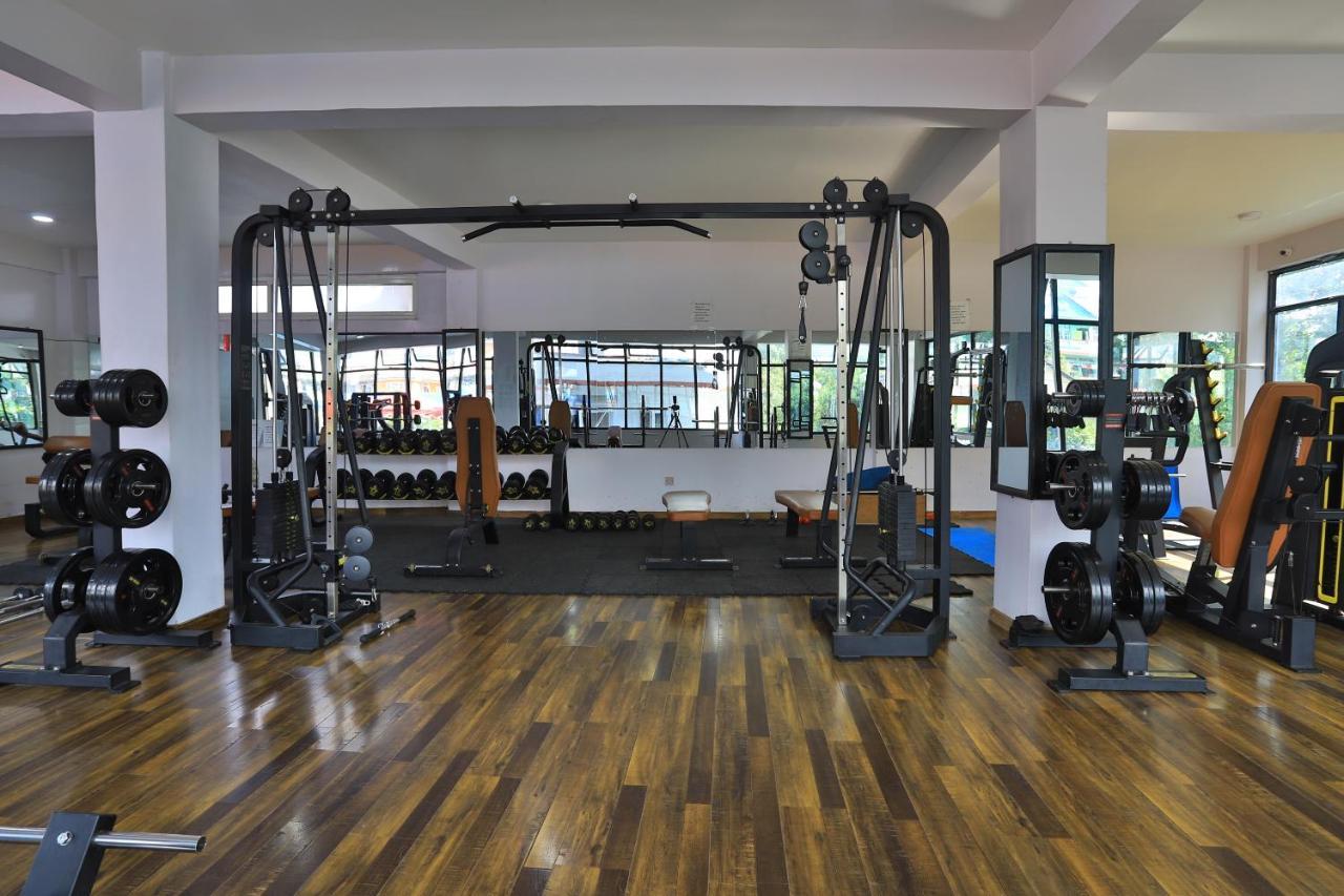 Oyo 591 Hotel Blue Moon Dharampur Экстерьер фото