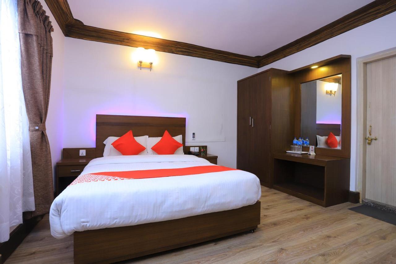 Oyo 591 Hotel Blue Moon Dharampur Экстерьер фото