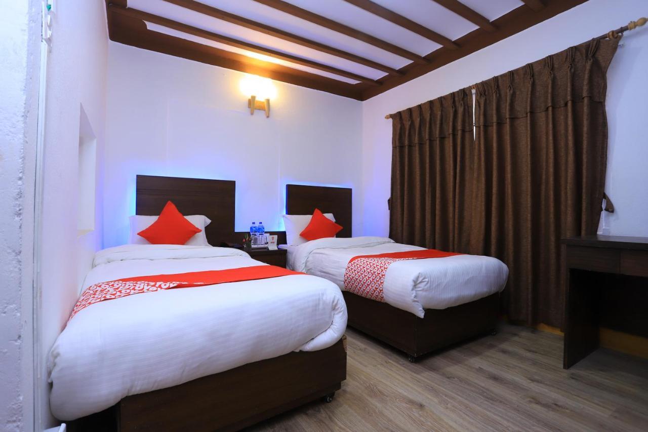 Oyo 591 Hotel Blue Moon Dharampur Экстерьер фото