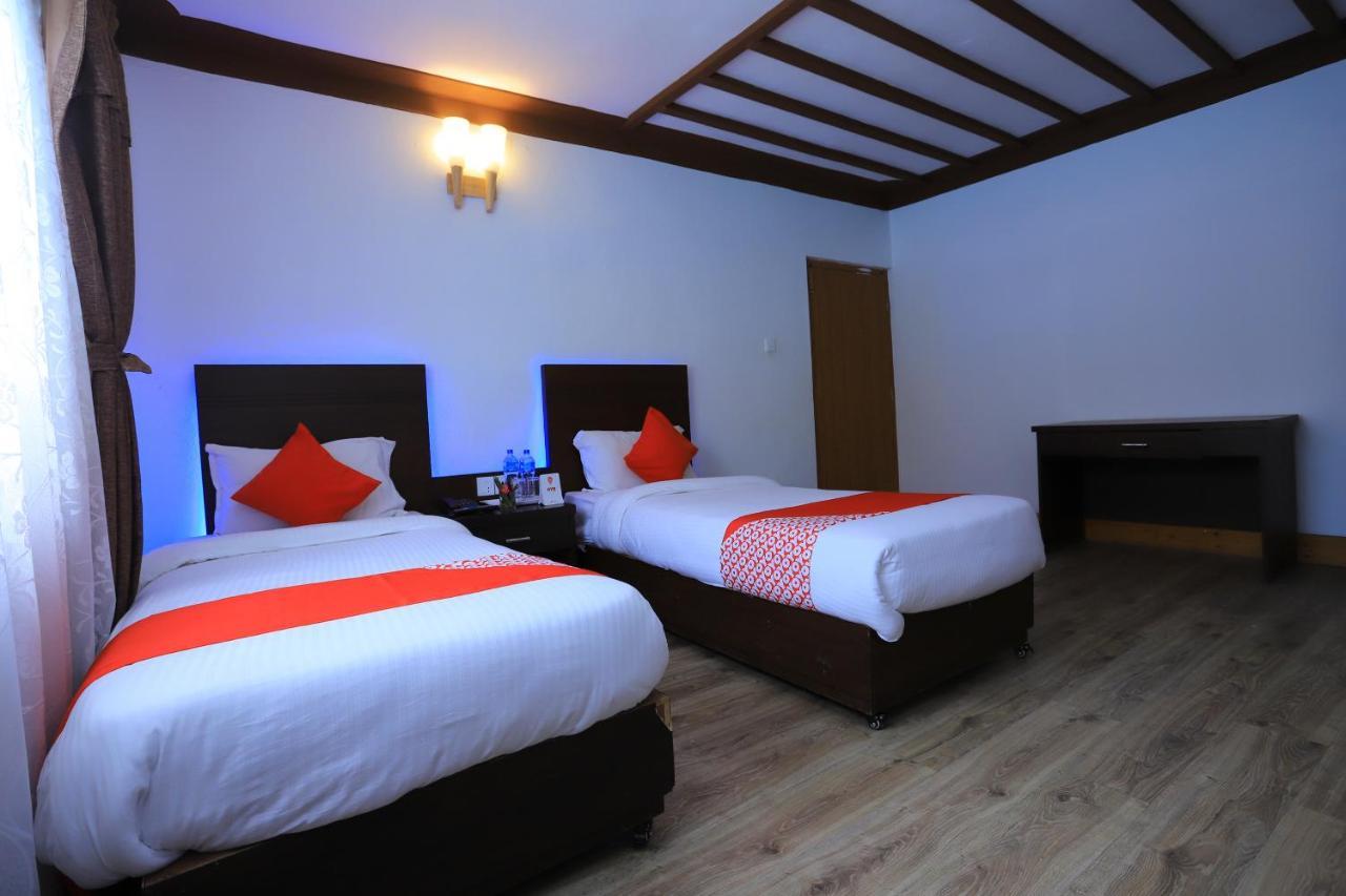 Oyo 591 Hotel Blue Moon Dharampur Экстерьер фото