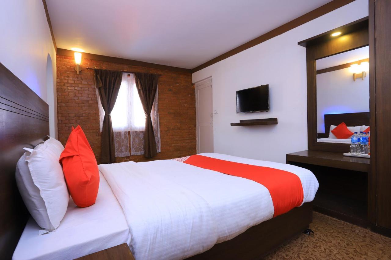 Oyo 591 Hotel Blue Moon Dharampur Экстерьер фото