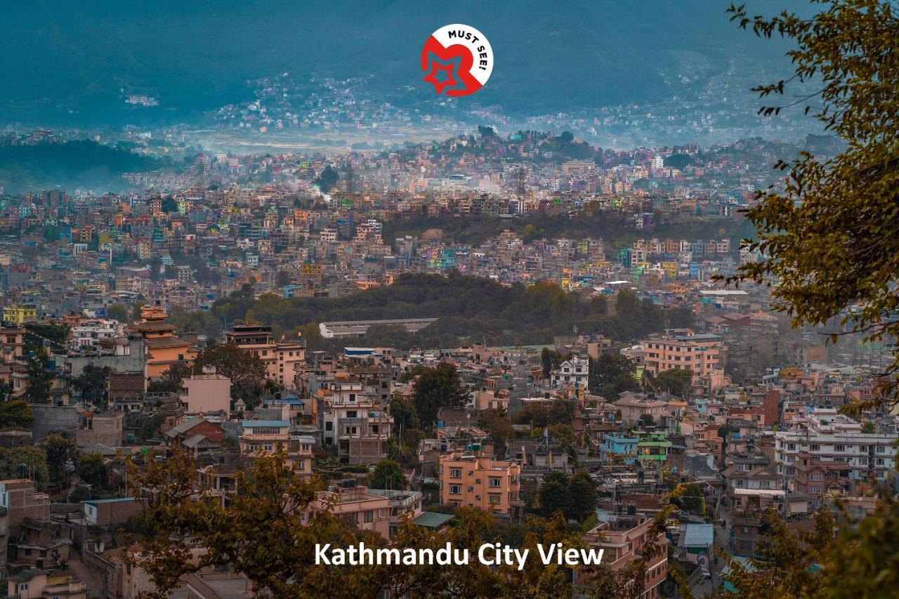 Oyo 591 Hotel Blue Moon Dharampur Экстерьер фото
